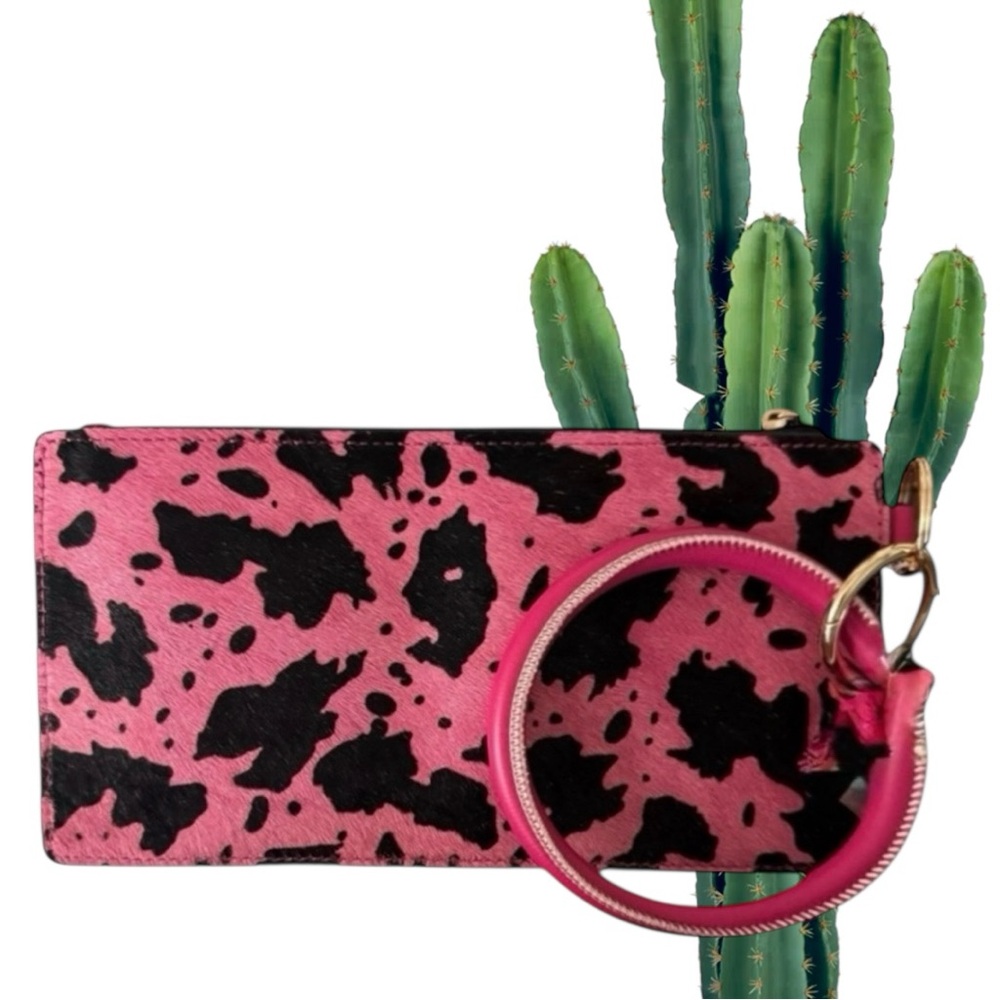 Tell Your Tale Wristlet Wrist Bracelet Keychain
Key Ring Bangle Wallet Purse NWT